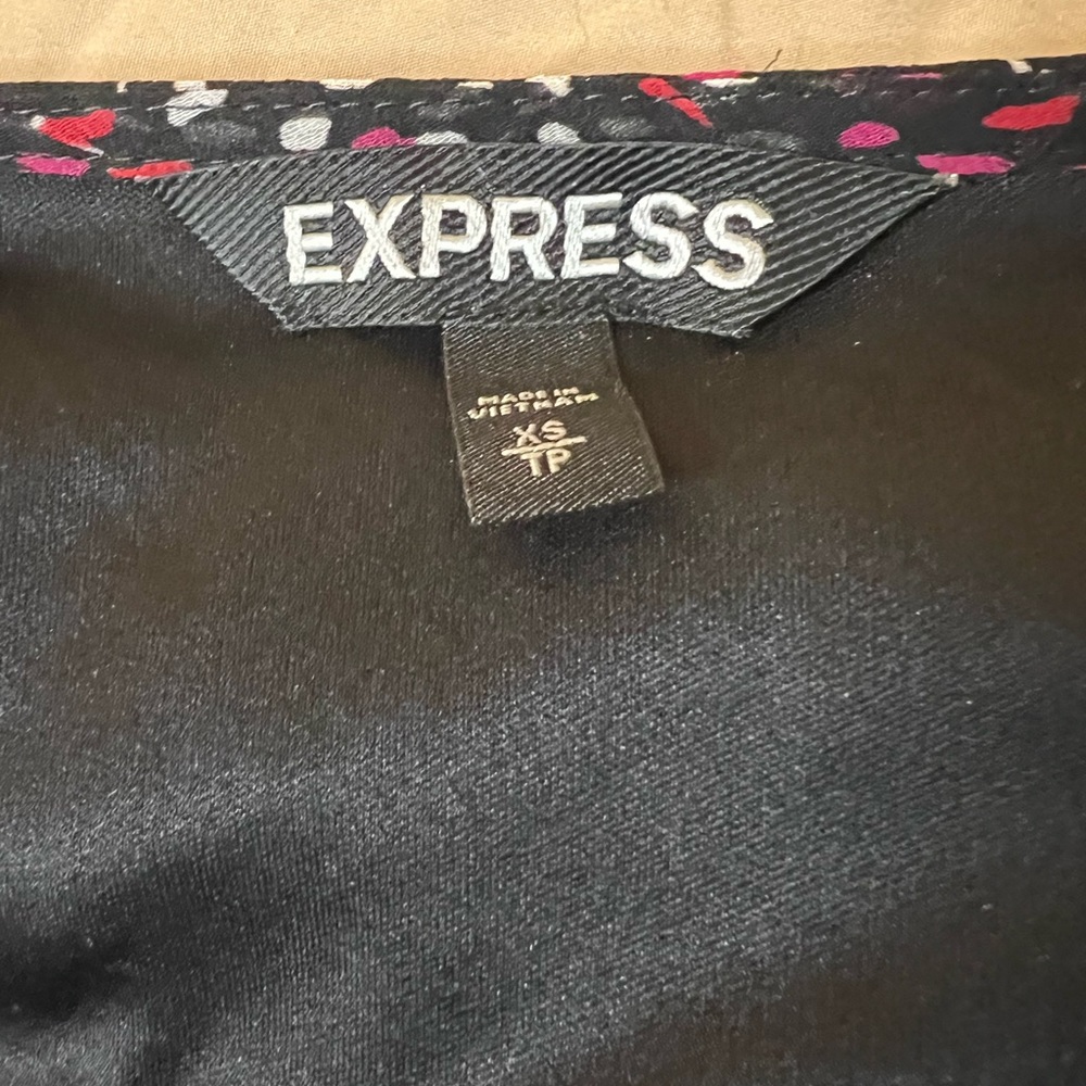 Express Romper - Picture 2 of 4